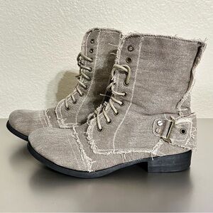 Claudia Ghizzani Frayed Canvas Combat Boots Size 38 Beige/Tan Lace-Up Ankle Zip